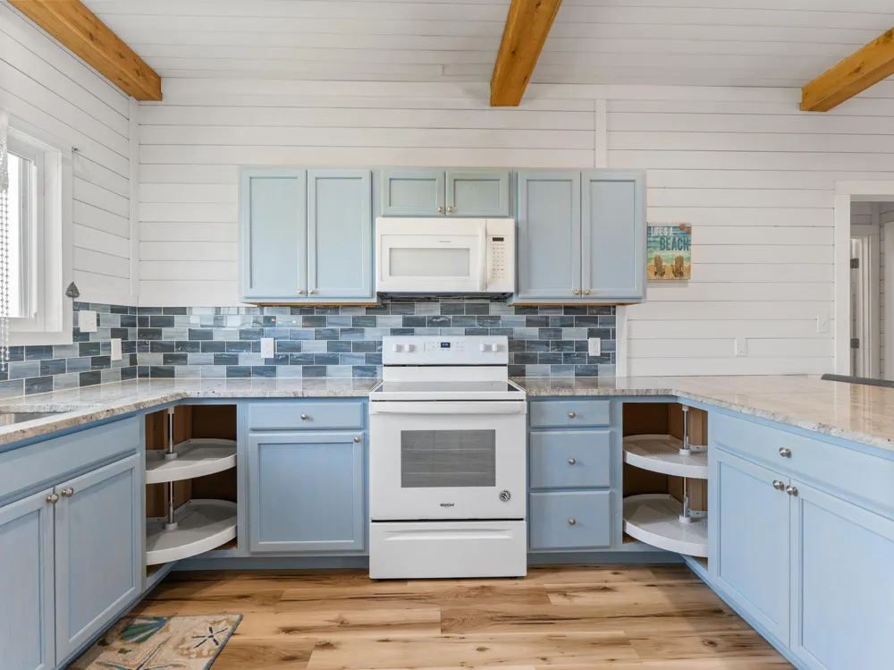 403 Beachfront Drive Matagorda, TX 77457