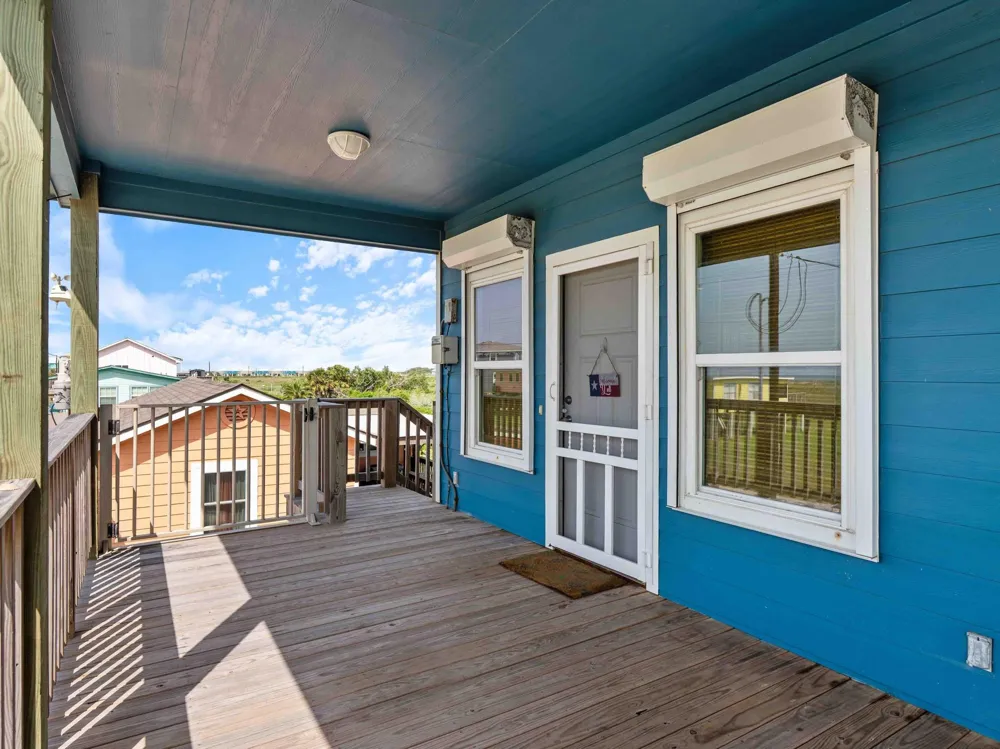 403 Beachfront Drive Matagorda, TX 77457