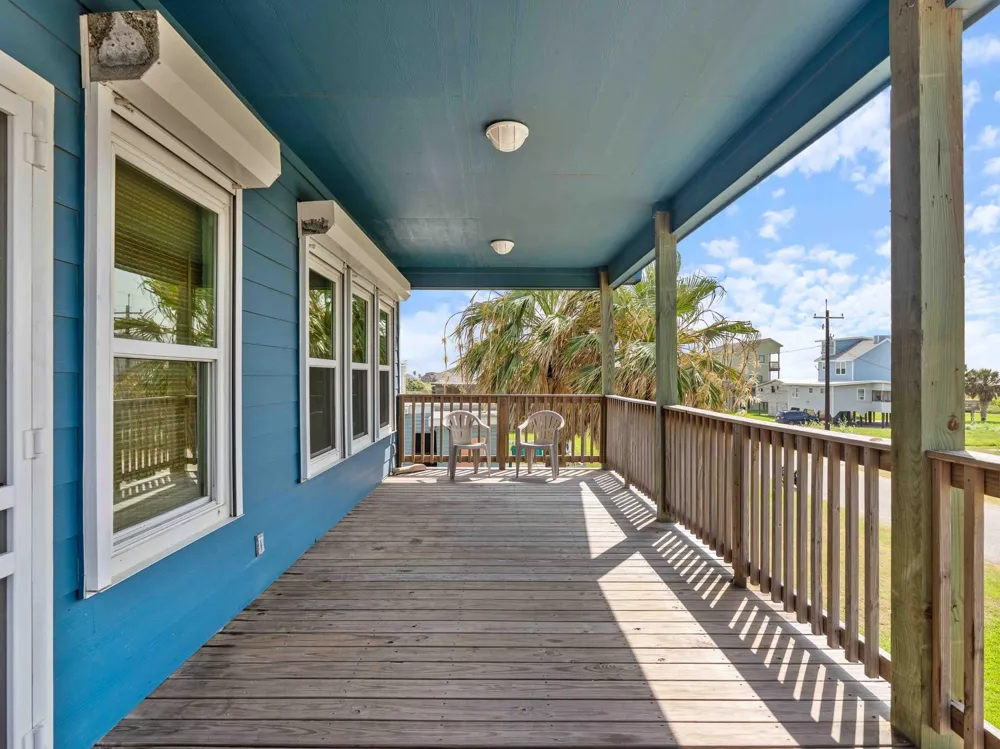 403 Beachfront Drive Matagorda, TX 77457