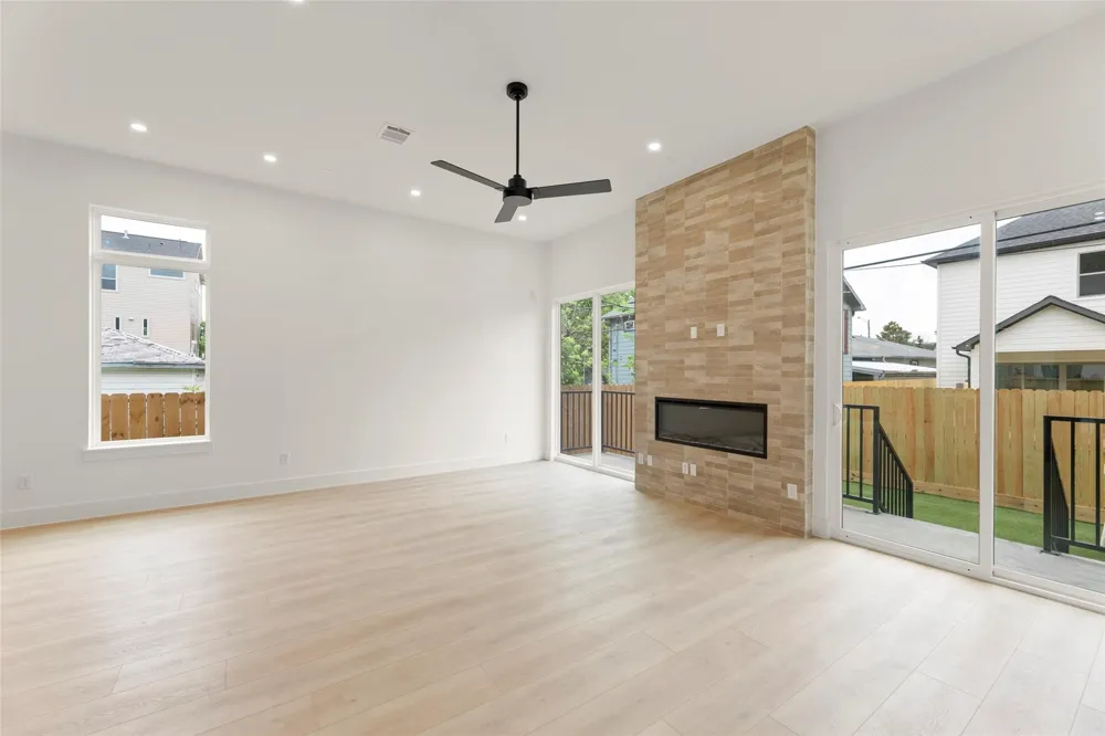 308 E 35th Street Houston, TX 77018