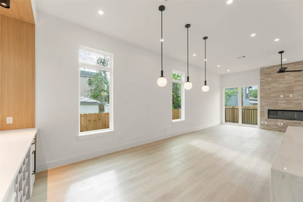 308 E 35th Street Houston, TX 77018