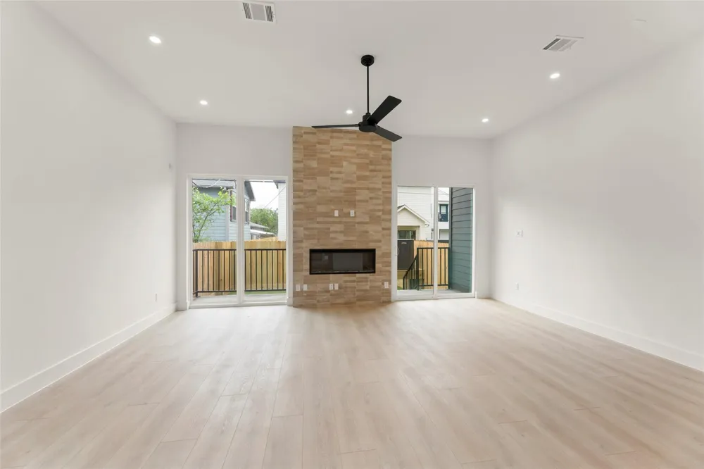 308 E 35th Street Houston, TX 77018