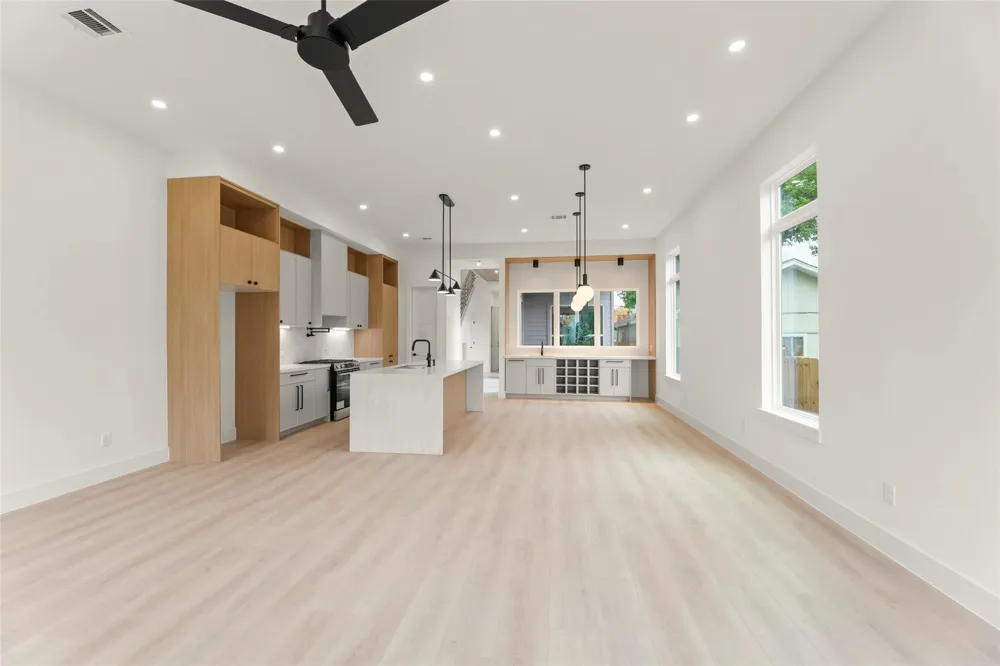 308 E 35th Street Houston, TX 77018