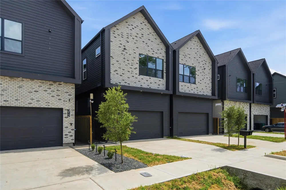 308 E 35th Street Houston, TX 77018