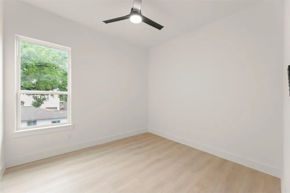 308 E 35th Street Houston, TX 77018