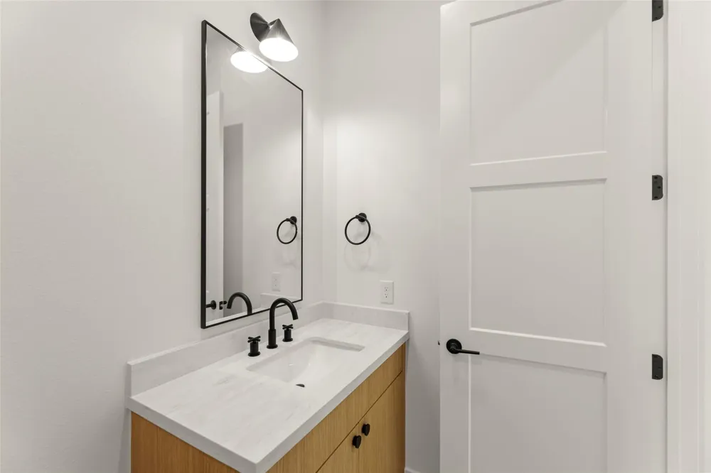 308 E 35th Street Houston, TX 77018