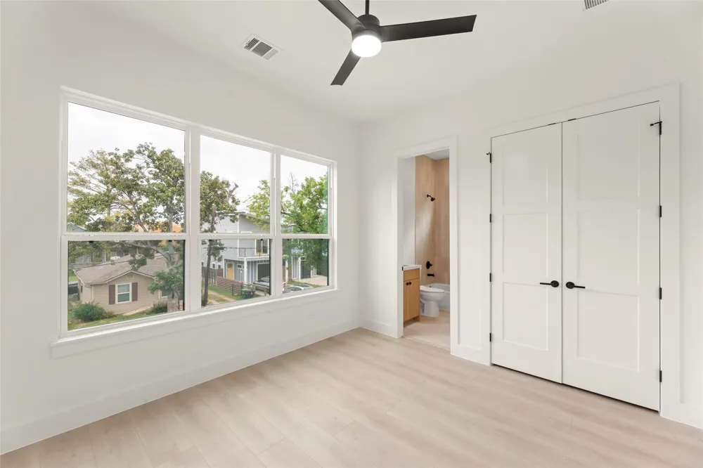308 E 35th Street Houston, TX 77018