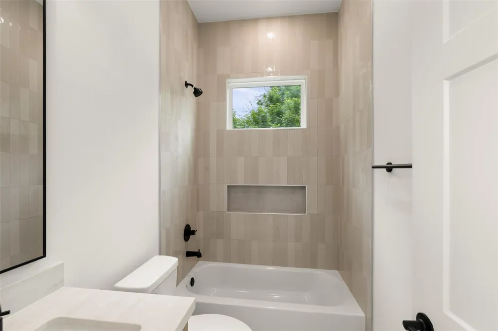 308 E 35th Street Houston, TX 77018
