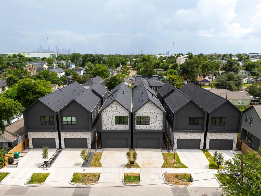 308 E 35th Street Houston, TX 77018