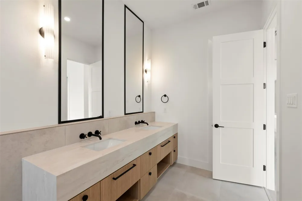 308 E 35th Street Houston, TX 77018