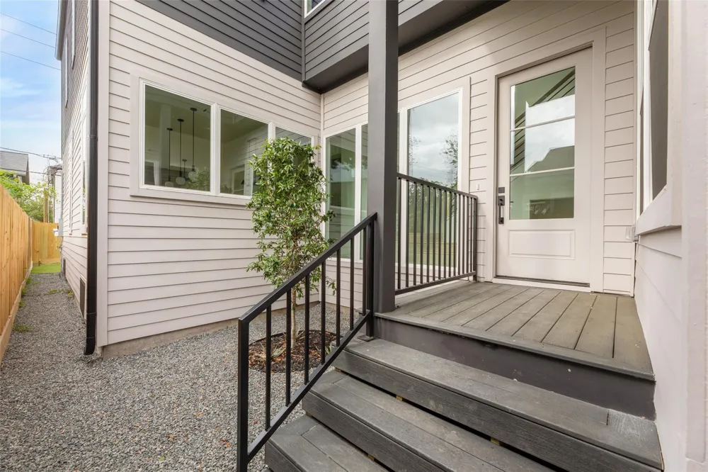 308 E 35th Street Houston, TX 77018