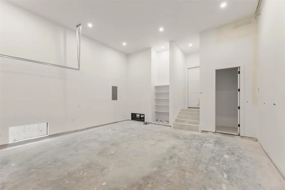 308 E 35th Street Houston, TX 77018