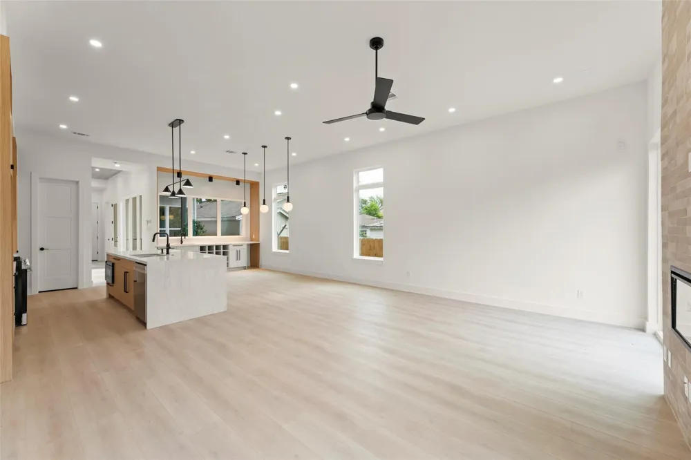 308 E 35th Street Houston, TX 77018