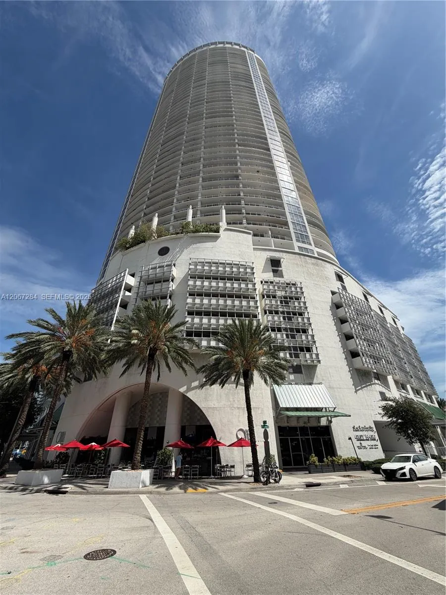 1750 Bayshore Dr #2308 Miami, FL 33132