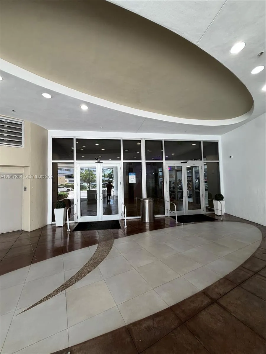 1750 Bayshore Dr #2308 Miami, FL 33132