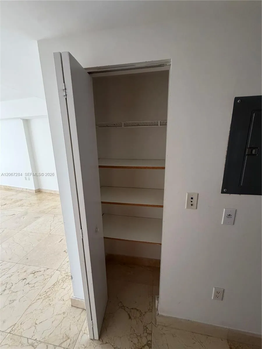 1750 Bayshore Dr #2308 Miami, FL 33132