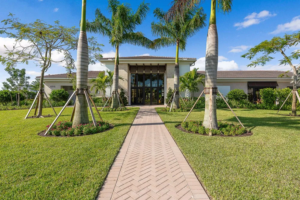 13558 Artisan Circle Palm Beach Gardens, FL 33418