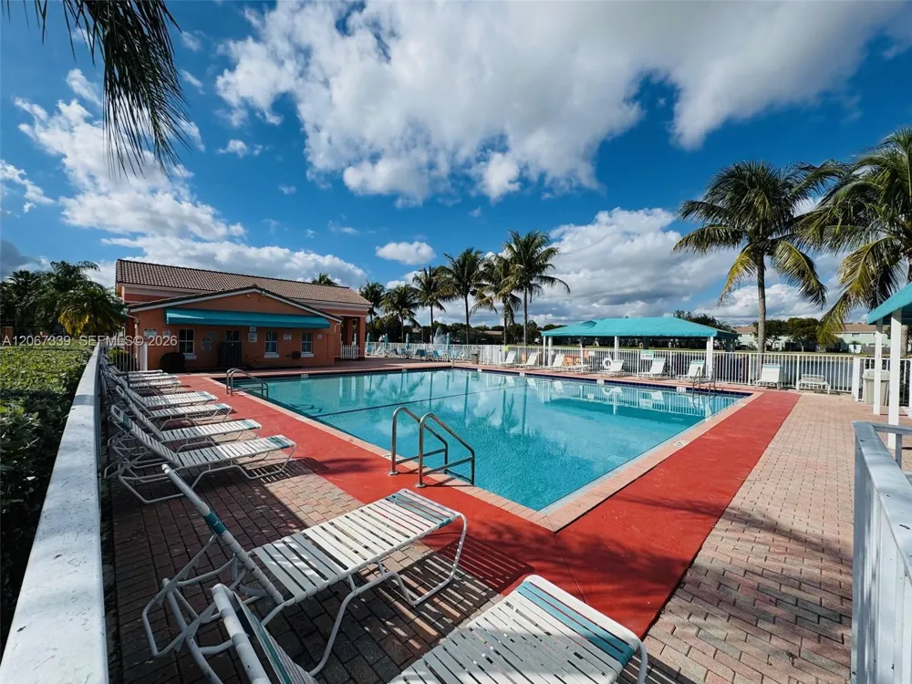 1601 SE 24th Ct #221 Homestead, FL 33035