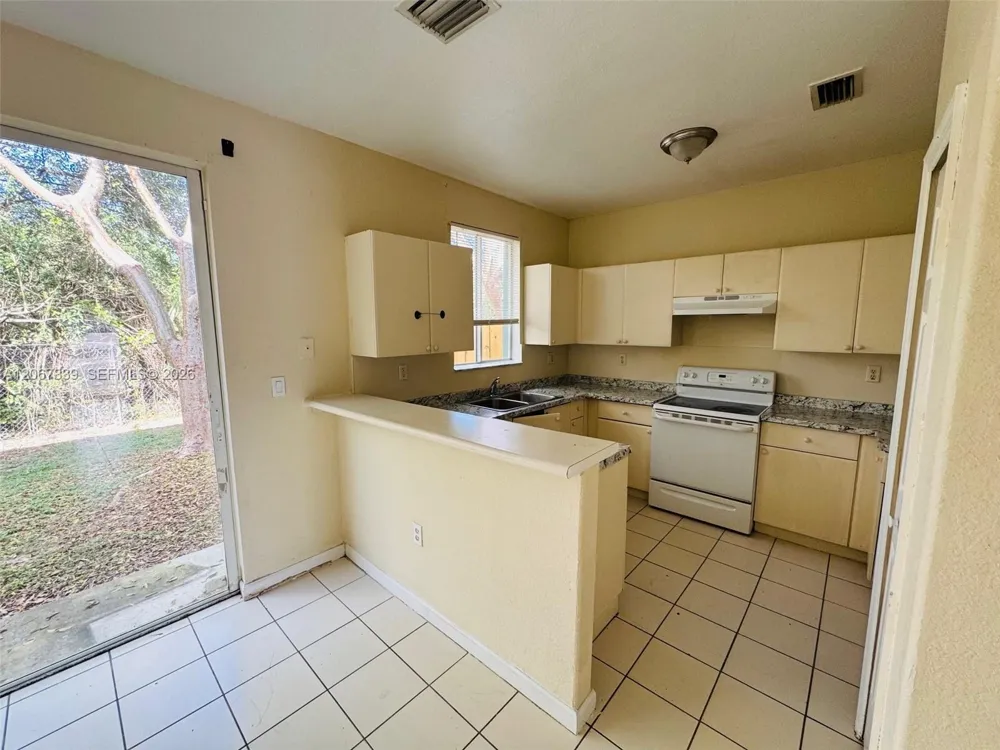 1601 SE 24th Ct #221 Homestead, FL 33035
