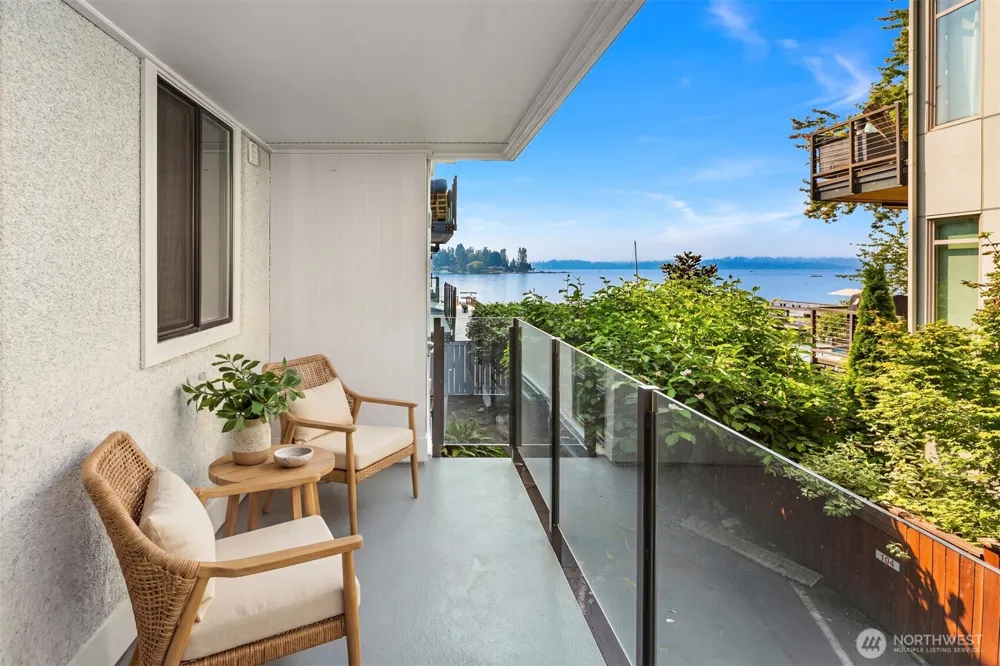 4561 Lake Washington Boulevard NE #201 Kirkland, WA 98033