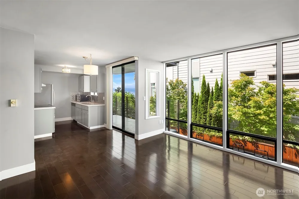 4561 Lake Washington Boulevard NE #201 Kirkland, WA 98033