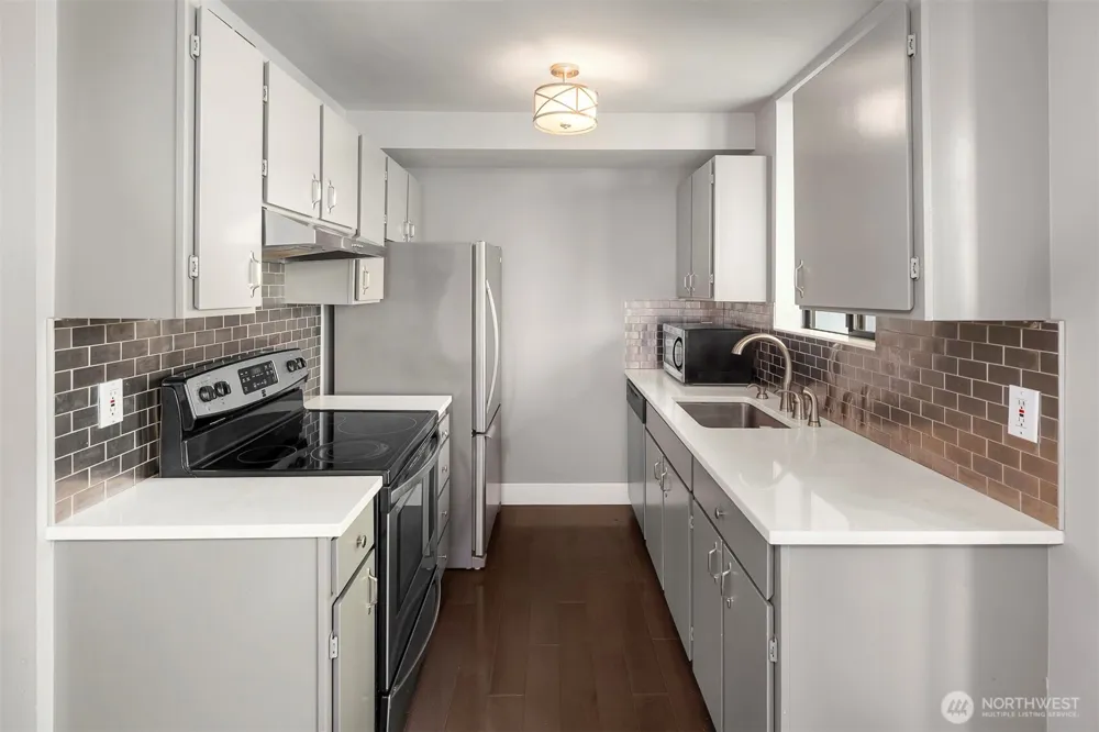 4561 Lake Washington Boulevard NE #201 Kirkland, WA 98033