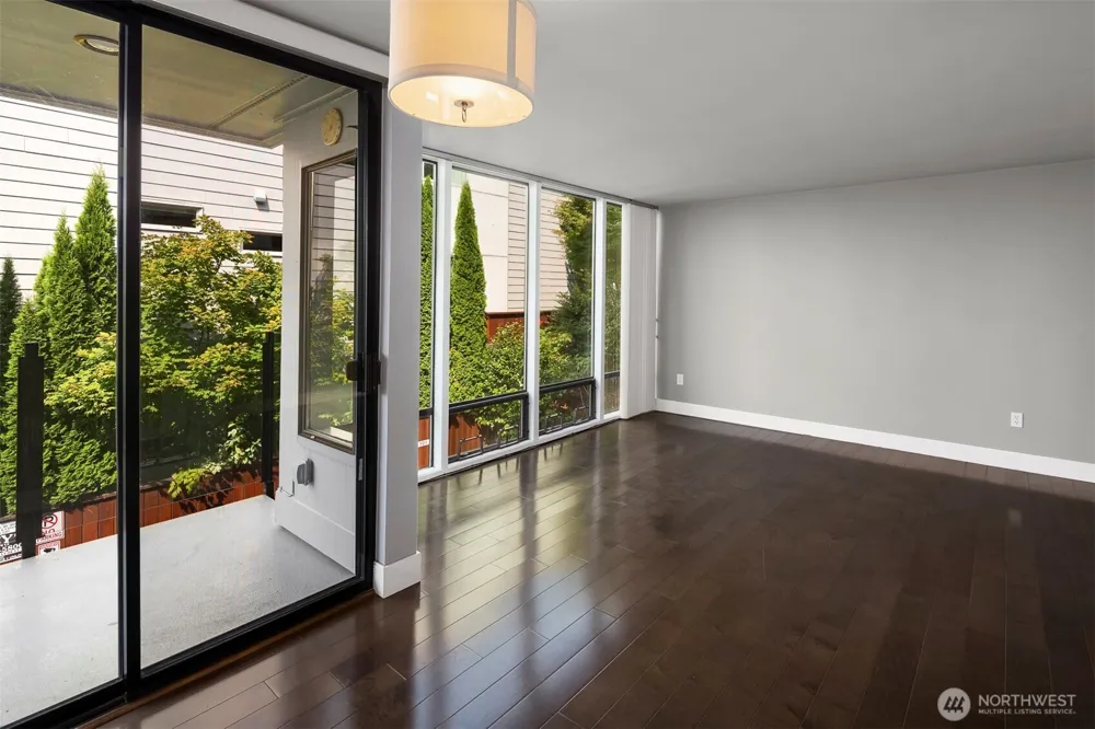 4561 Lake Washington Boulevard NE #201 Kirkland, WA 98033
