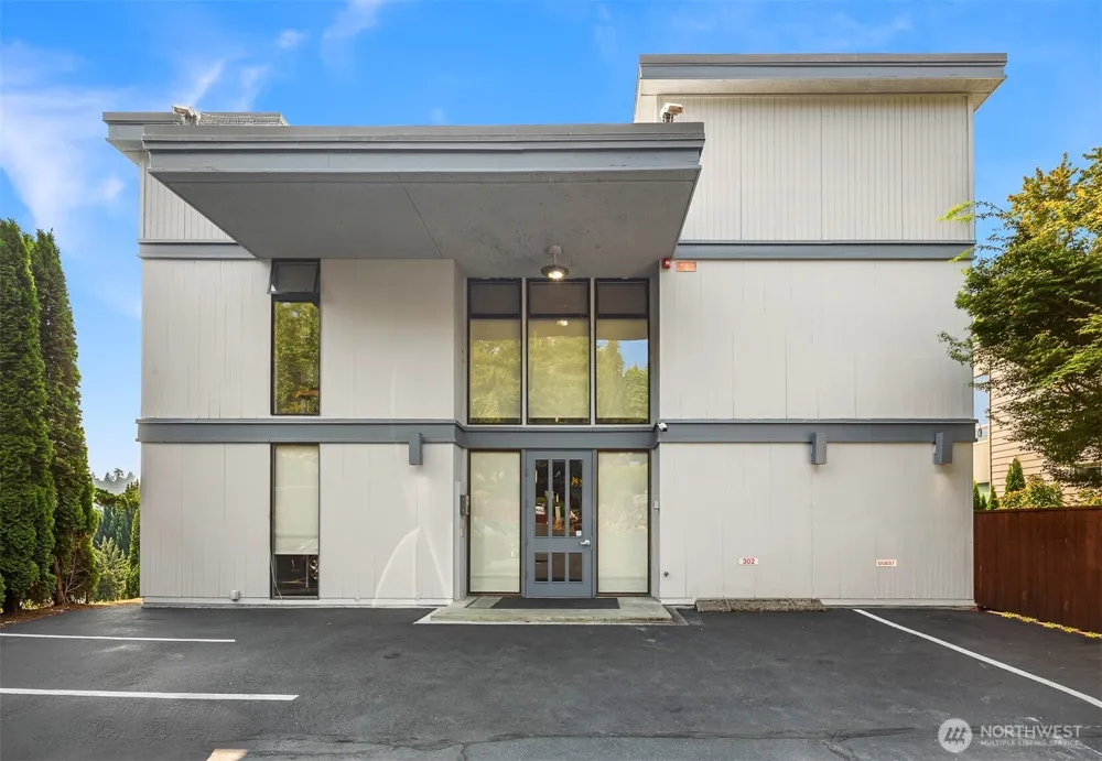 4561 Lake Washington Boulevard NE #201 Kirkland, WA 98033