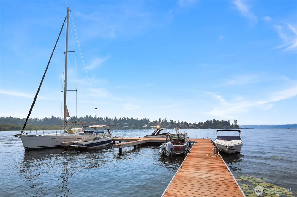 4561 Lake Washington Boulevard NE #201 Kirkland, WA 98033