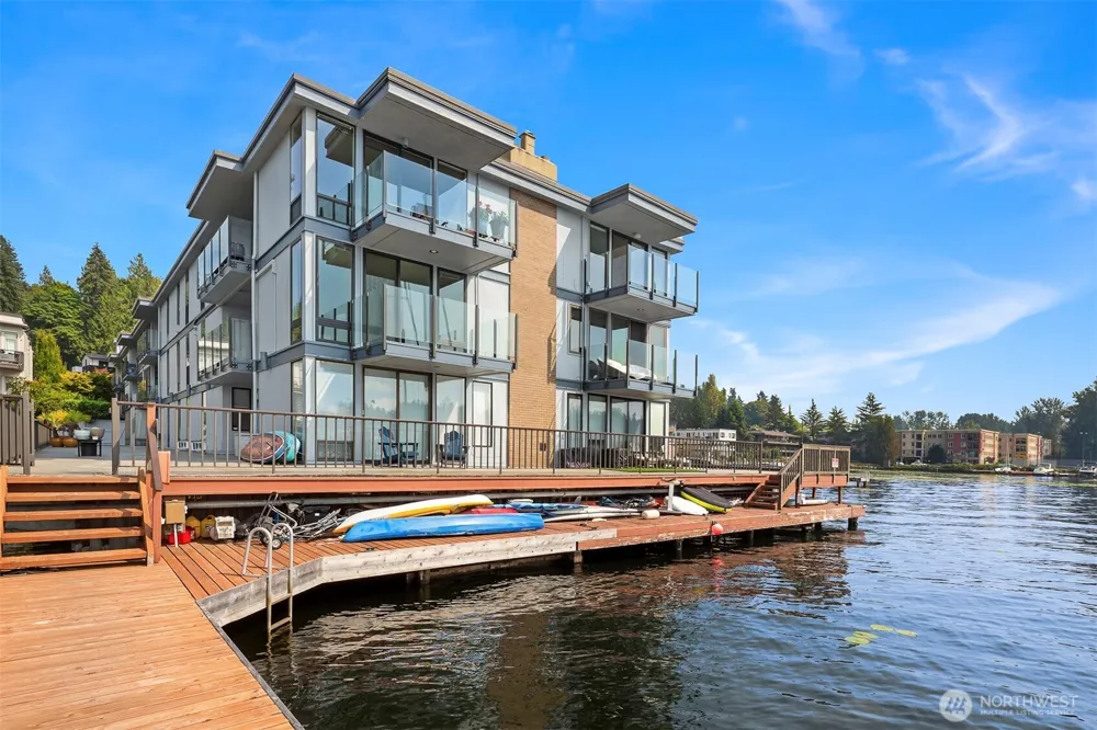 4561 Lake Washington Boulevard NE #201 Kirkland, WA 98033