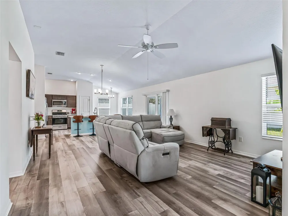 4438 CAMEO CIRCLE The Villages, FL 32163