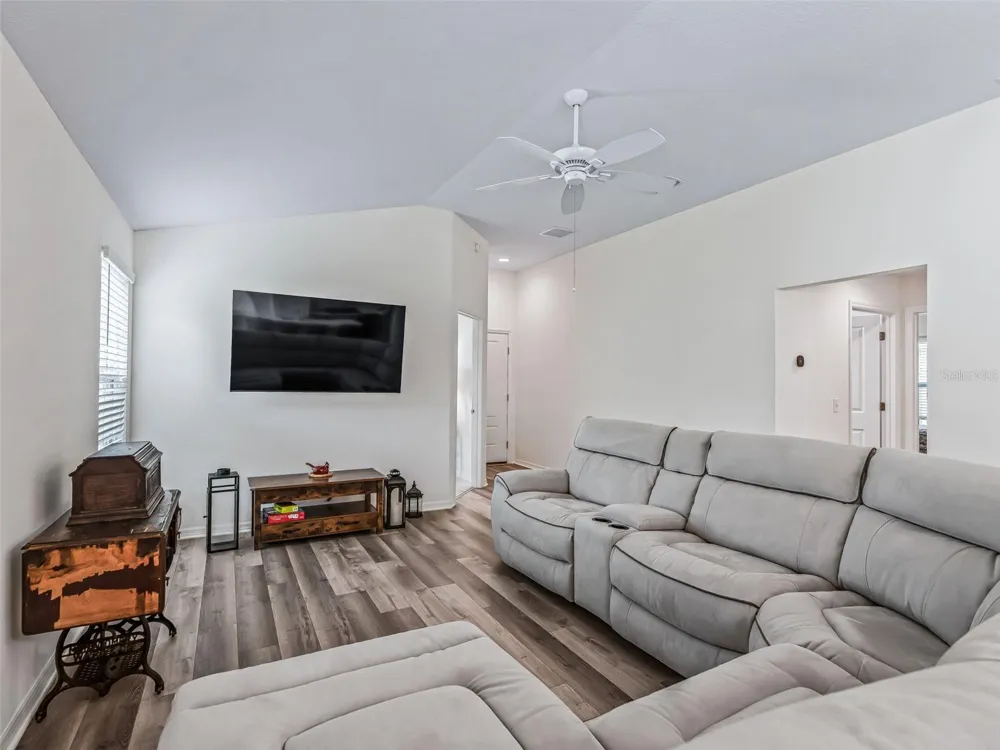 4438 CAMEO CIRCLE The Villages, FL 32163