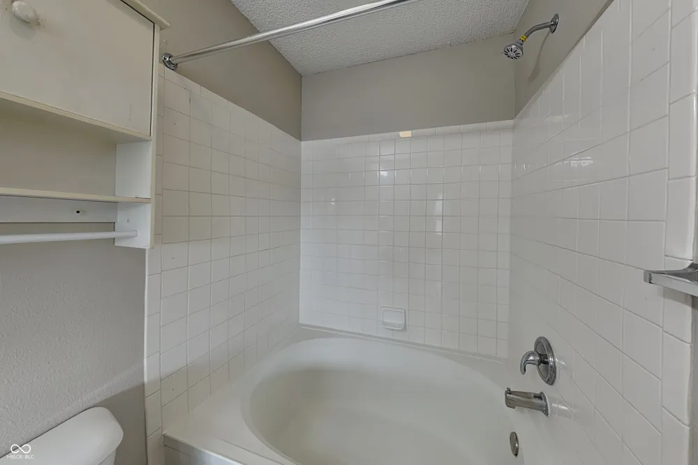 2233 Summerfield Drive Plainfield, IN 46168