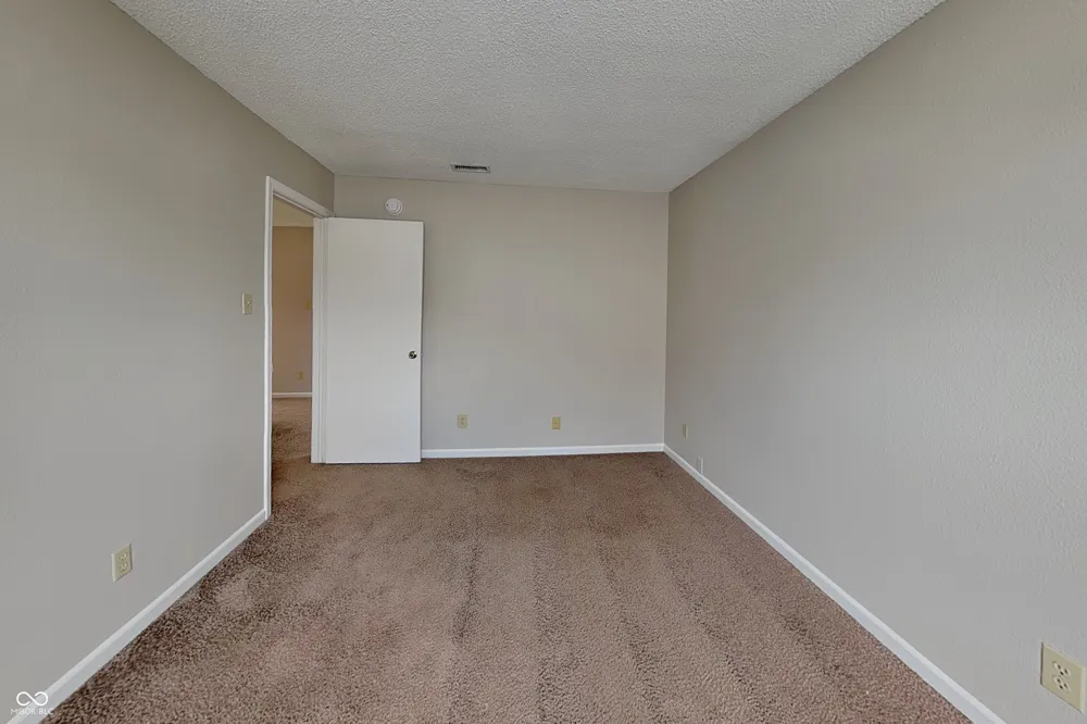 2233 Summerfield Drive Plainfield, IN 46168