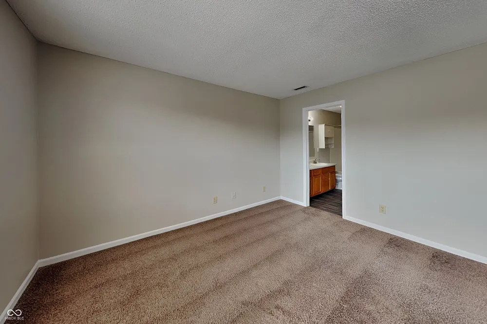 2233 Summerfield Drive Plainfield, IN 46168