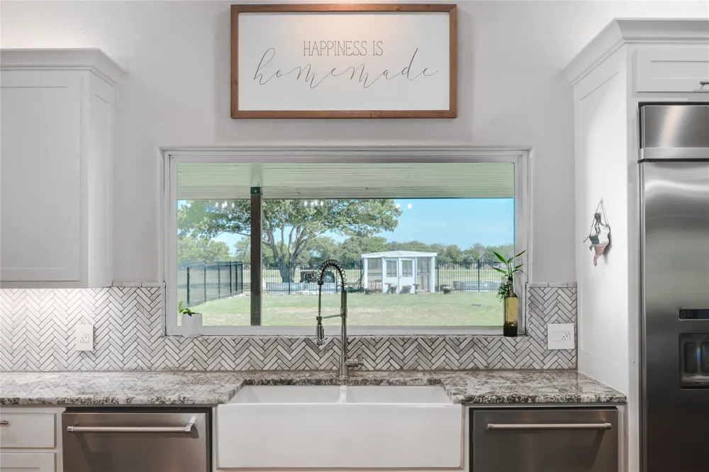 608 Bush Drive Whitney, TX 76692