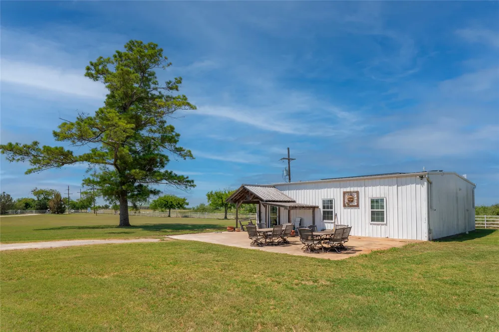 608 Bush Drive Whitney, TX 76692