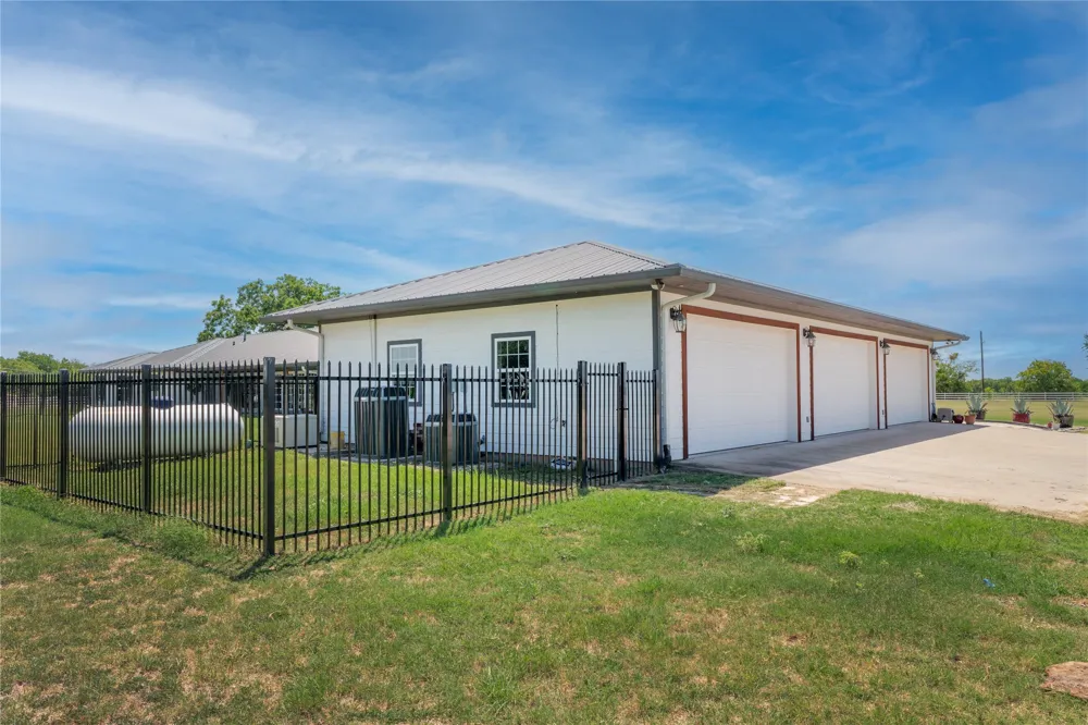 608 Bush Drive Whitney, TX 76692