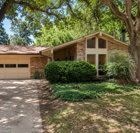 3311 Bob O Link Lane