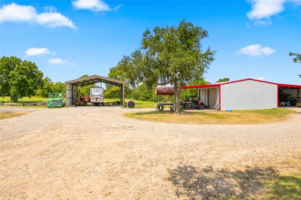 189 County Road 3090 Ben Franklin, TX 75415