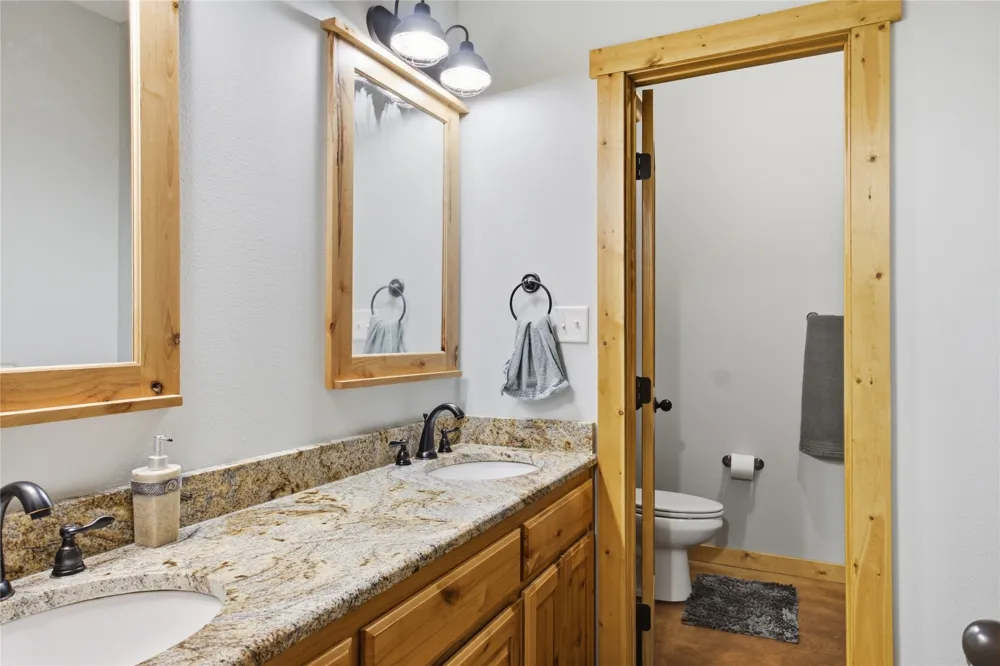 189 County Road 3090 Ben Franklin, TX 75415