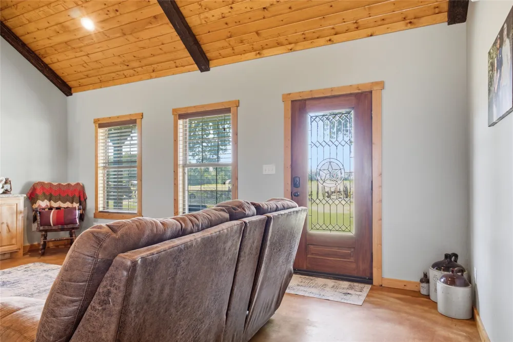 189 County Road 3090 Ben Franklin, TX 75415