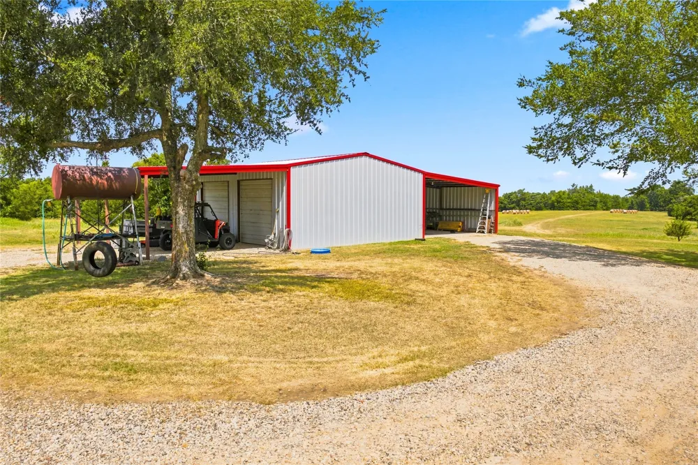 189 County Road 3090 Ben Franklin, TX 75415