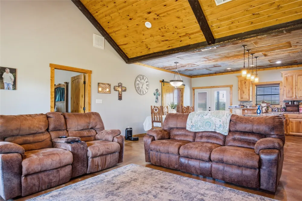 189 County Road 3090 Ben Franklin, TX 75415