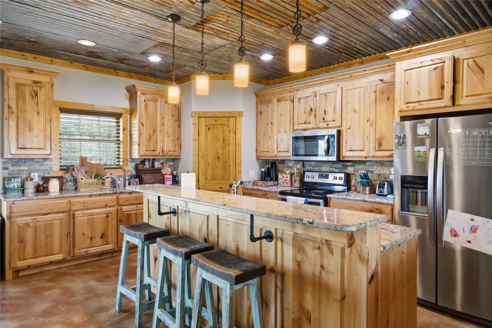 189 County Road 3090 Ben Franklin, TX 75415