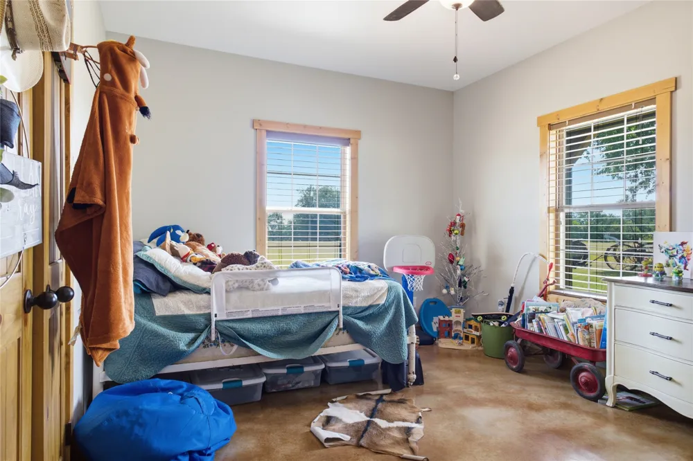 189 County Road 3090 Ben Franklin, TX 75415