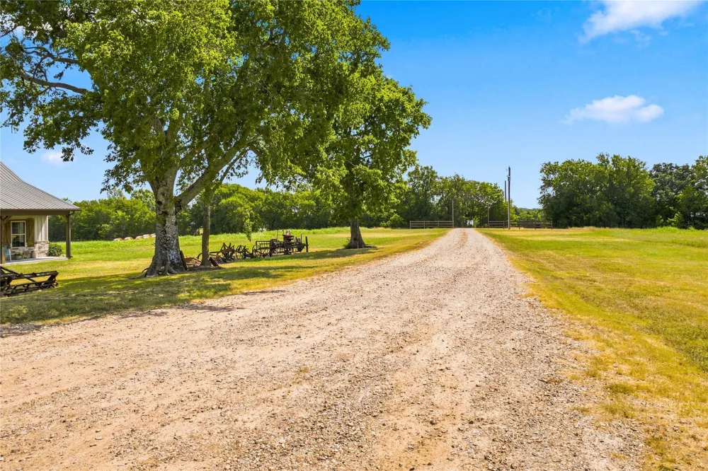 189 County Road 3090 Ben Franklin, TX 75415
