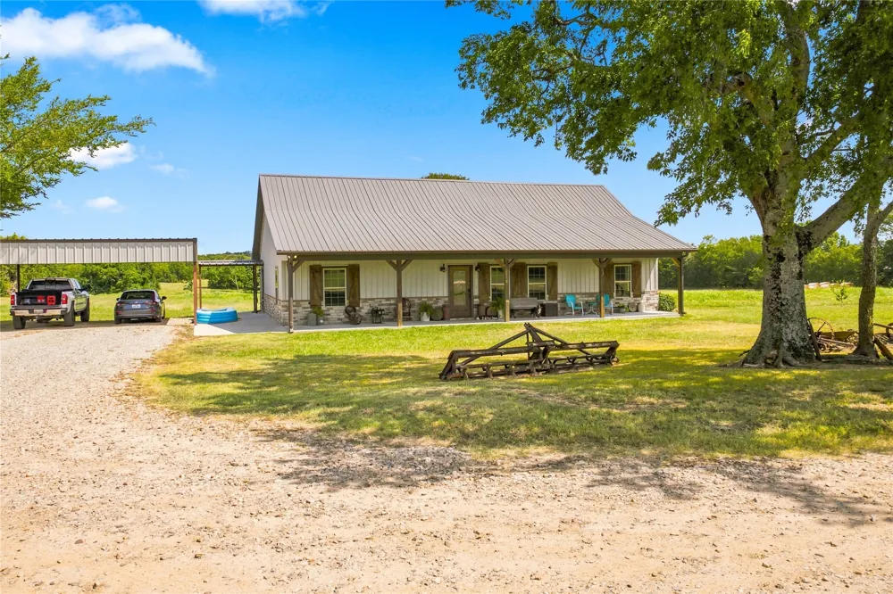 189 County Road 3090 Ben Franklin, TX 75415