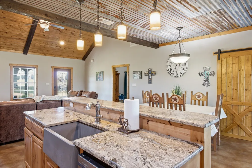 189 County Road 3090 Ben Franklin, TX 75415