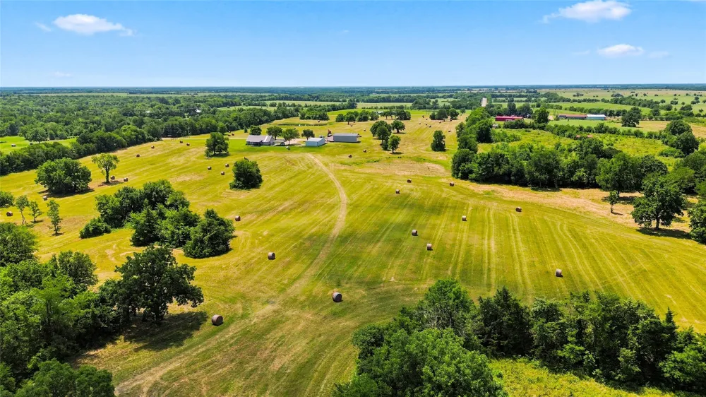 189 County Road 3090 Ben Franklin, TX 75415